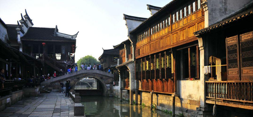 了解一斤花甲,一只鸡,柴火一炖,花甲和鸡一起吃原来这么好吃平台,获取精彩知识的乐园